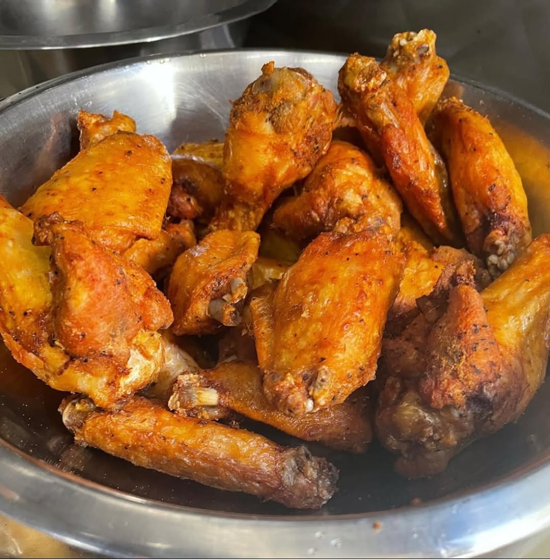 Fresh crispy wings