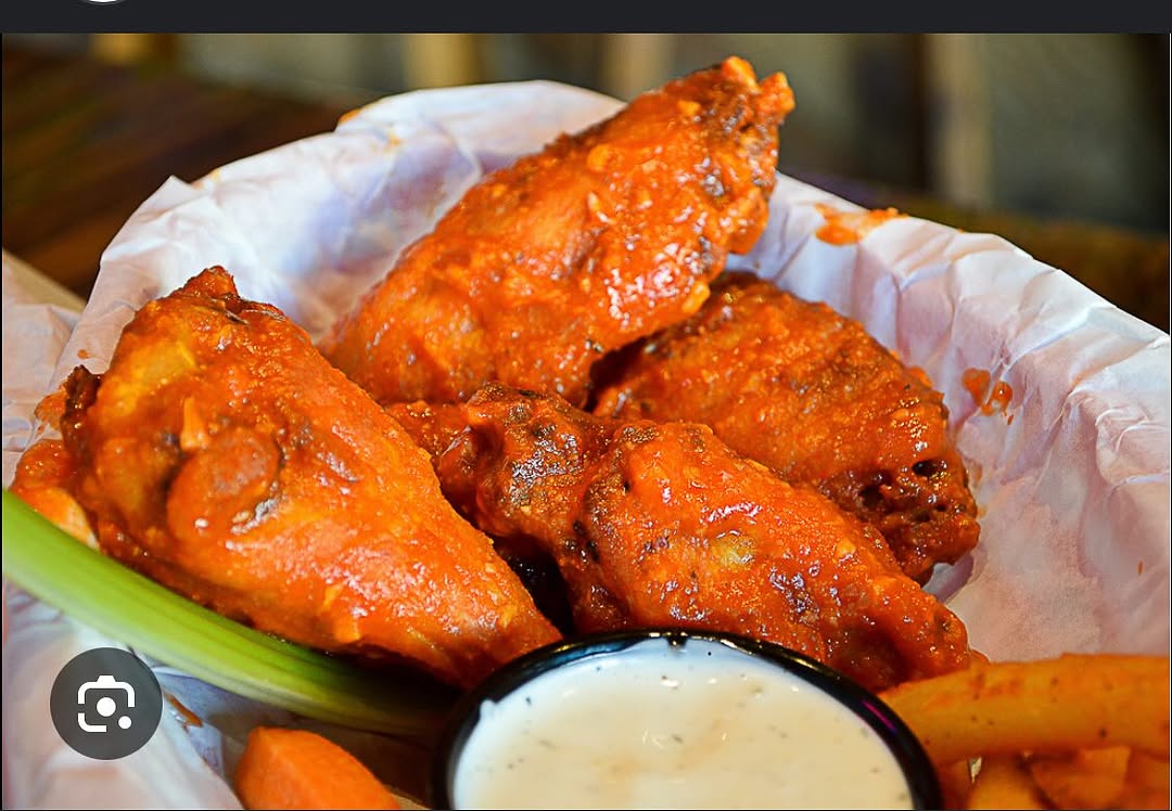 Buffalo wings with ranch